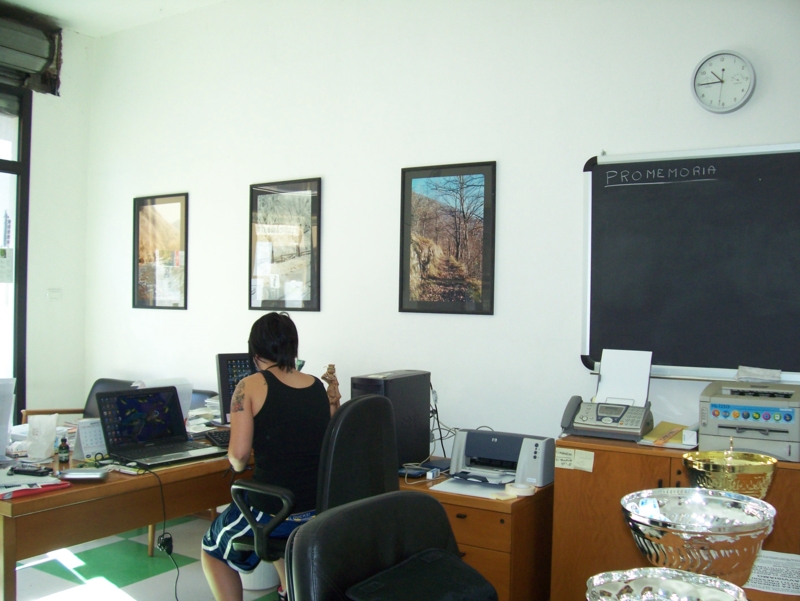  Image name: Ufficio05.jpg 
 width: 800 pixel 
 height: 601 pixel 
 Size: 312332 bytes 
 Click to enlarge 